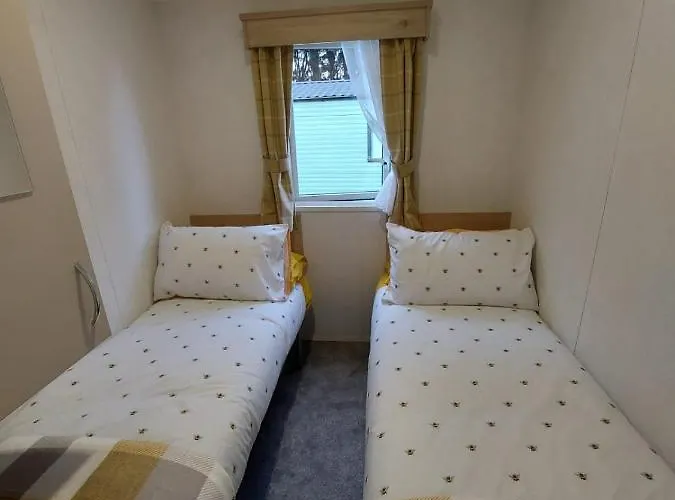 Woofles Luxury Caravan At Lido Apartment *