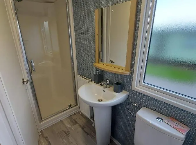 Woofles Luxury Caravan At Lido Apartment