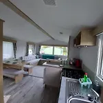 Woofles Luxury Caravan At Lido *