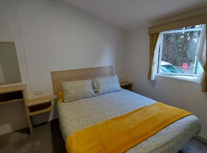 Woofles Luxury Caravan At Lido * Knaresborough