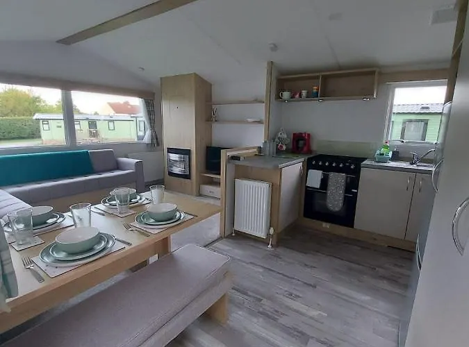 Woofles Luxury Caravan At Lido